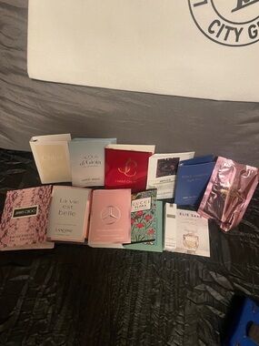 Eleven samples perfumes.